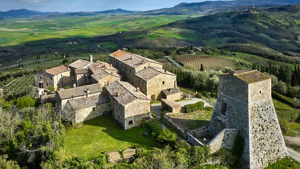 vignoni-alto-village-overlooking-the-val-dorcia-royalty-free-image-1744740741